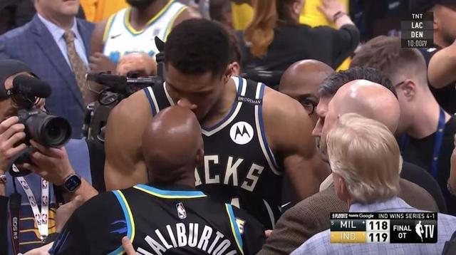 关于今晨NBA总决赛焦点战,密尔沃基雄鹿内部沟通,媒体盛赞,身体对抗强度拉满的信息 关于今晨NBA总决赛焦点战,密尔沃基雄鹿内部沟通,媒体盛赞,身体对抗强度拉满的信息